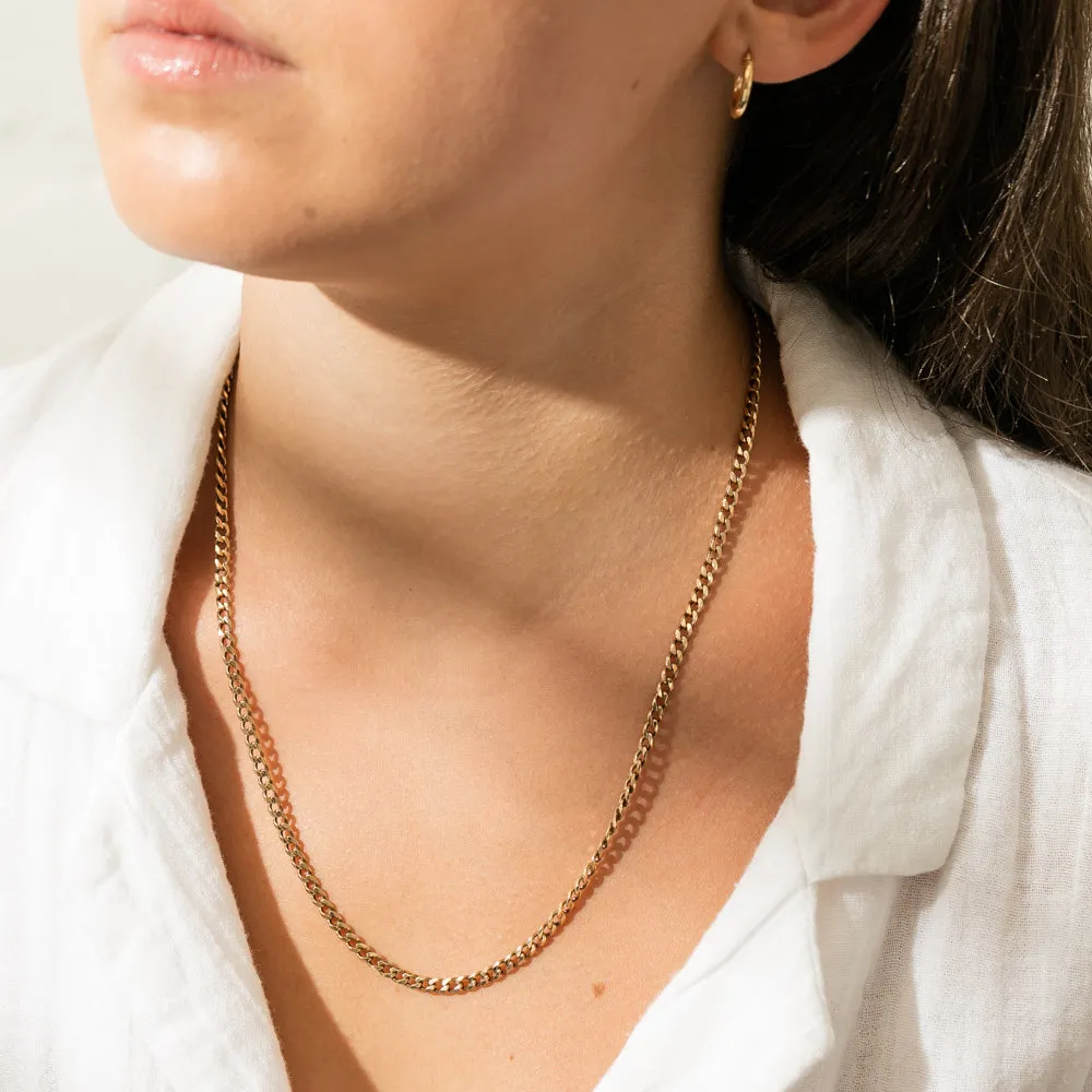 Deja Vu 9ct Yellow Gold Curb Chain