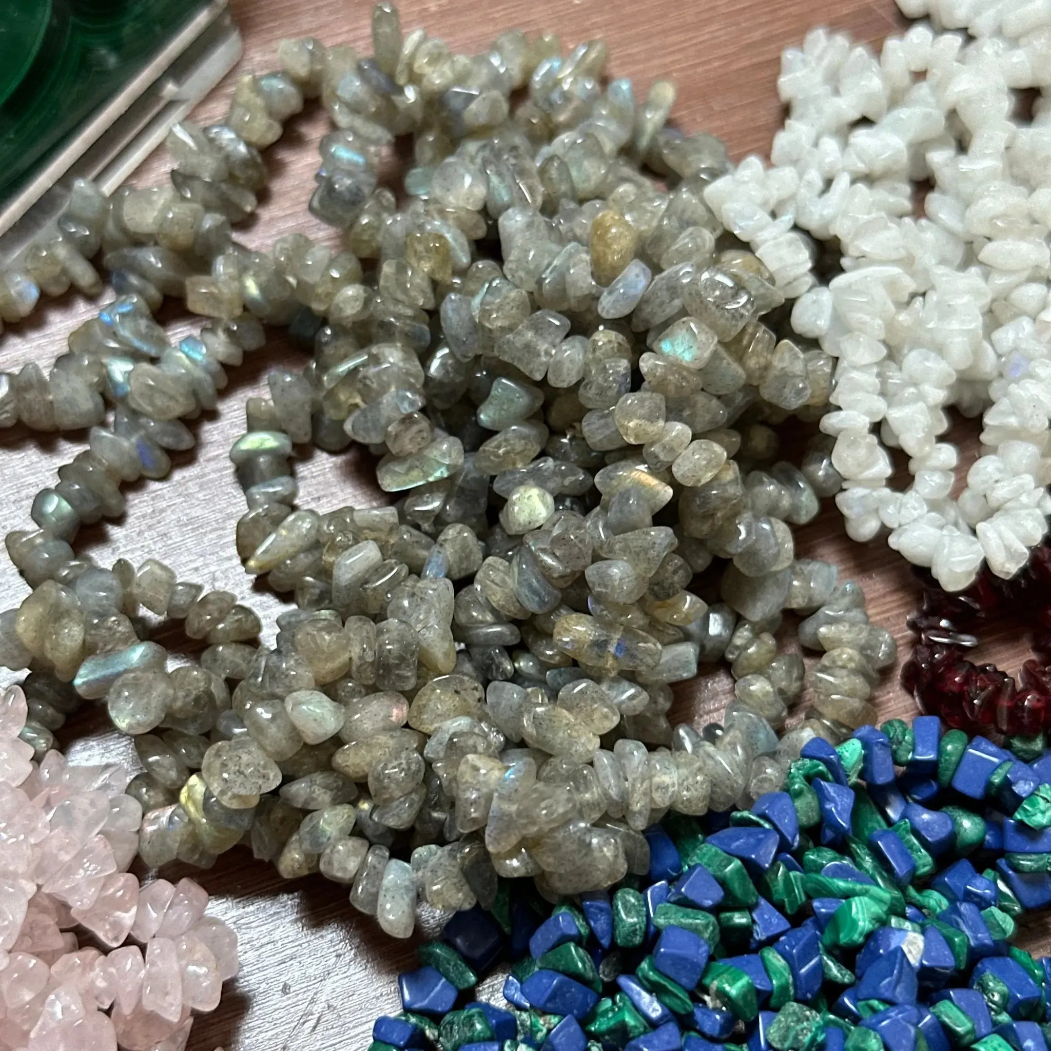 Gemstone Chip Necklaces 33 nch