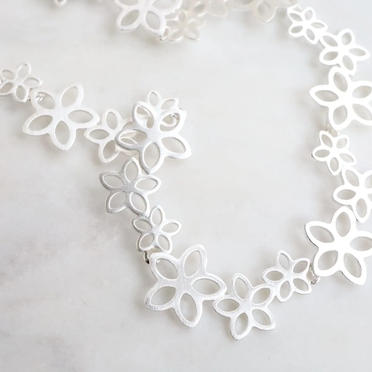 Jasmine Alternating Flower Necklace