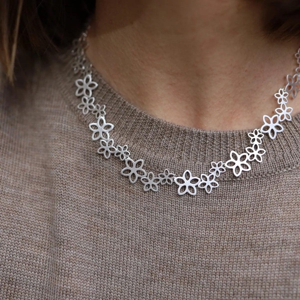Jasmine Alternating Flower Necklace