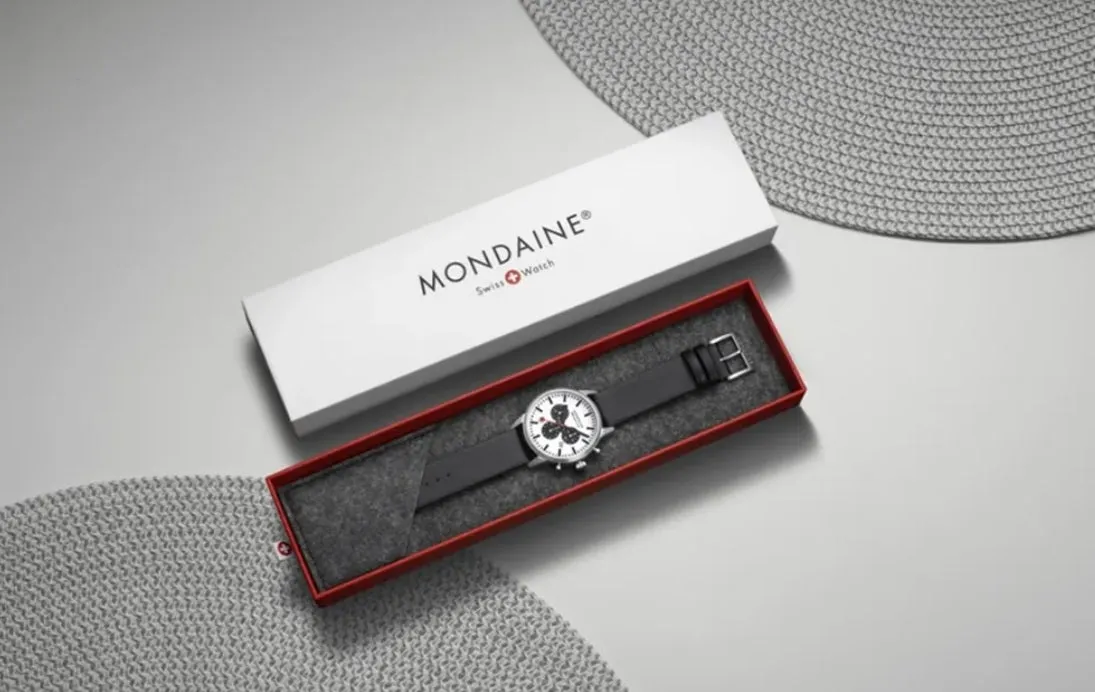 MONDAINE NEO, Black Vegan Grape Leather, 41 mm- MSD.41410.LBV CHRO