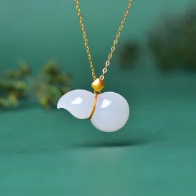 New simple natural Hetian jade gourd pendant