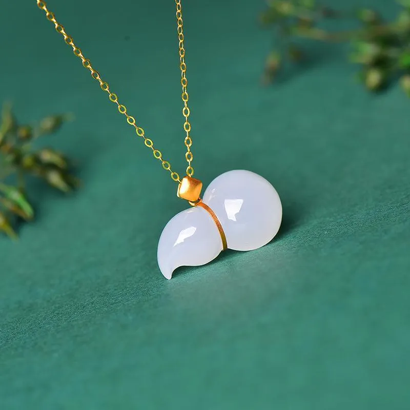 New simple natural Hetian jade gourd pendant