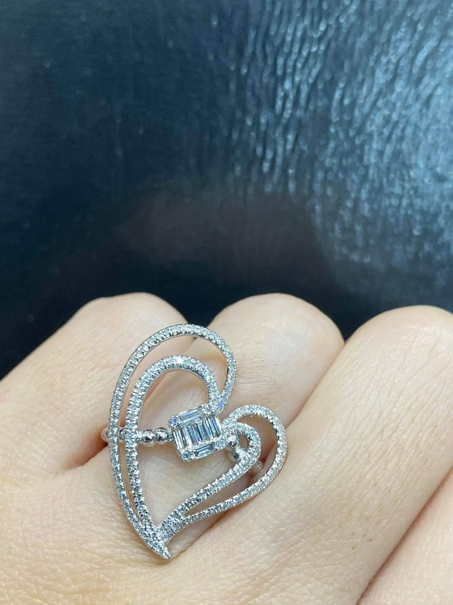 PREORDER | Heart Halo Paved Diamond Ring 14kt