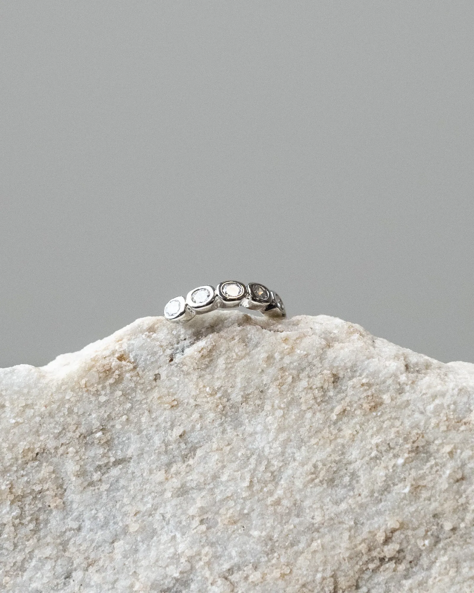 Round Shiny Earcuff Silver
